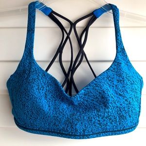Lululemon Top Bra Electric Blue Sz 6 yoga workout Bra Top
